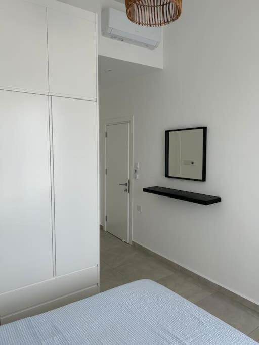 קיירניה Penthouse Med Privat Saltvannsbasseng Pa Esentepe Beach מראה חיצוני תמונה