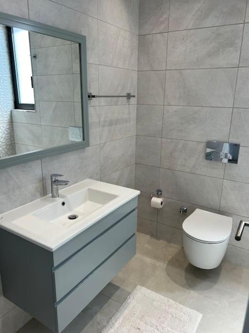 קיירניה Penthouse Med Privat Saltvannsbasseng Pa Esentepe Beach מראה חיצוני תמונה