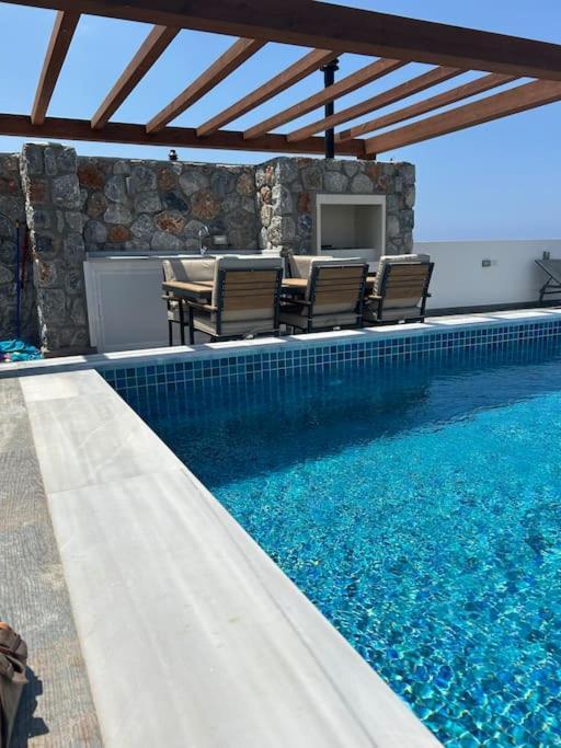 קיירניה Penthouse Med Privat Saltvannsbasseng Pa Esentepe Beach מראה חיצוני תמונה